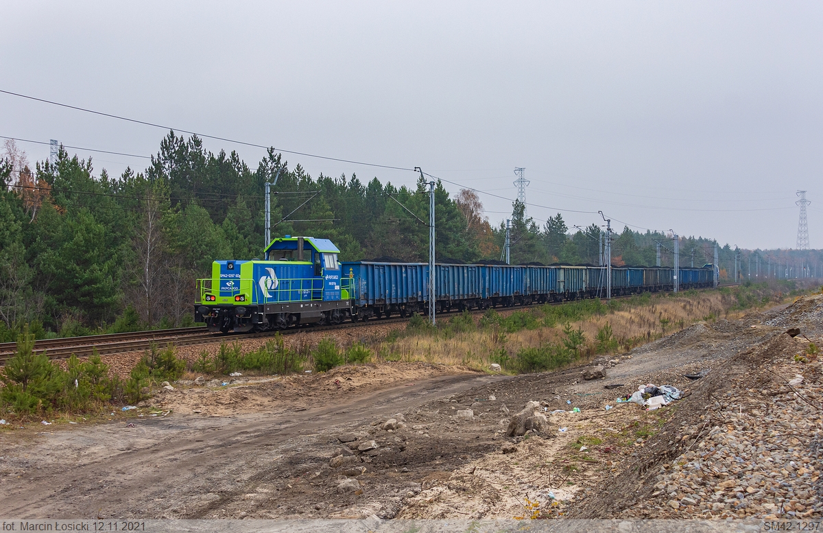 12.11.2021 | Długoszyn - SM42-1297 between Sosnowiec Jęzor - Długoszyn.