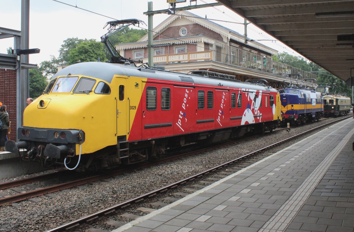 At Baarn, Mp 3029 stood as part of an exhibition on 8 June 2024 as part of the 150th anniversary of the railway line Hilversum--Baarn--Amersfoort.