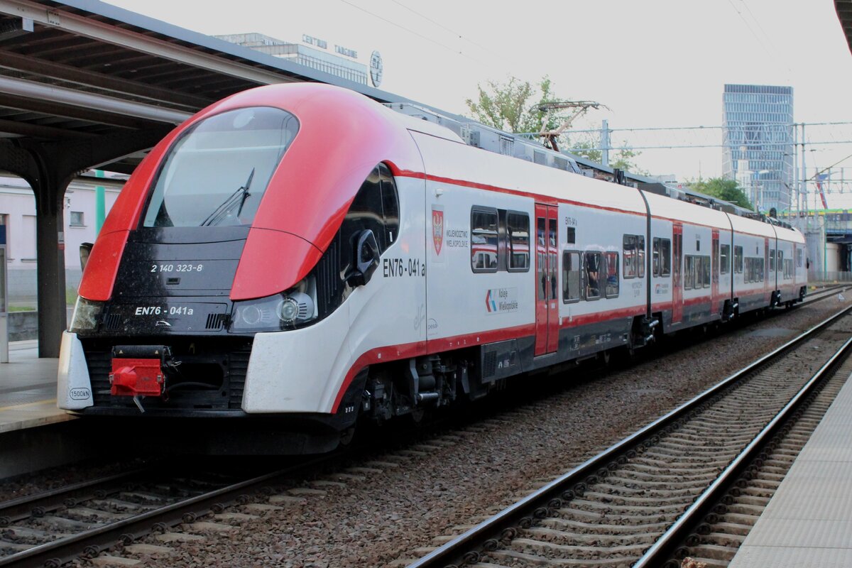 EN76-041 calls at Poznan Glowny on 5 May 2024.