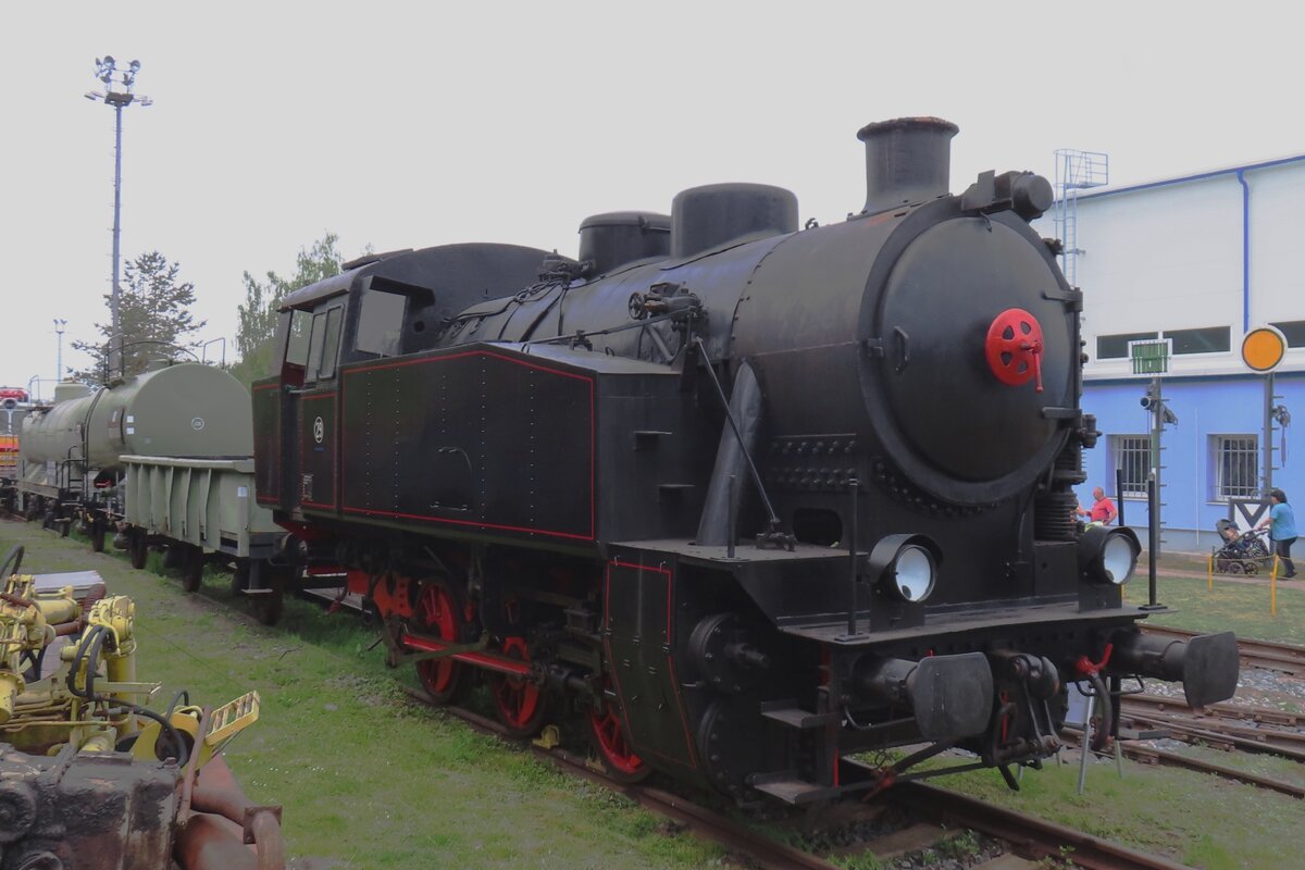 KND steam engine No.29 stands in Luzna u Rakovnika on 11 May 2024. About fifty locos of this type were build from 1940 for the Railways of the Nazi-Protektorat Böhmen und Mähren and for the Czech industrial railways.