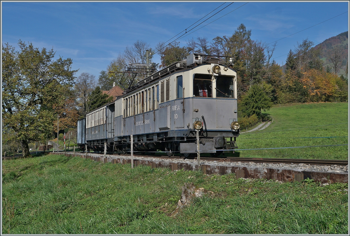  La DER de la Saison!  (Blonay-Chamby Railway's 2024 End-of-Season Celebration) - The Blonay-Chamby Railway's BCFe 4/4, registered as LLB ABFe 2/4 No. 10, is Chaulin's signature with its stylish LLB train set consisting of the LLB AB4 No. 22 (1915) and the LLB boxcar K 41 (1915).

October 37, 2024