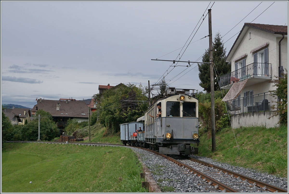 Les chemin de fer disparus - The Vanished Railways (LLB 1915-1967) The Leuk Leukerbad Bahn (LLB) railcar ABFe 2/4 No. 10 of the Blonay Chamby Railway on the way to Chaulin by Blonay.

13.09.2025