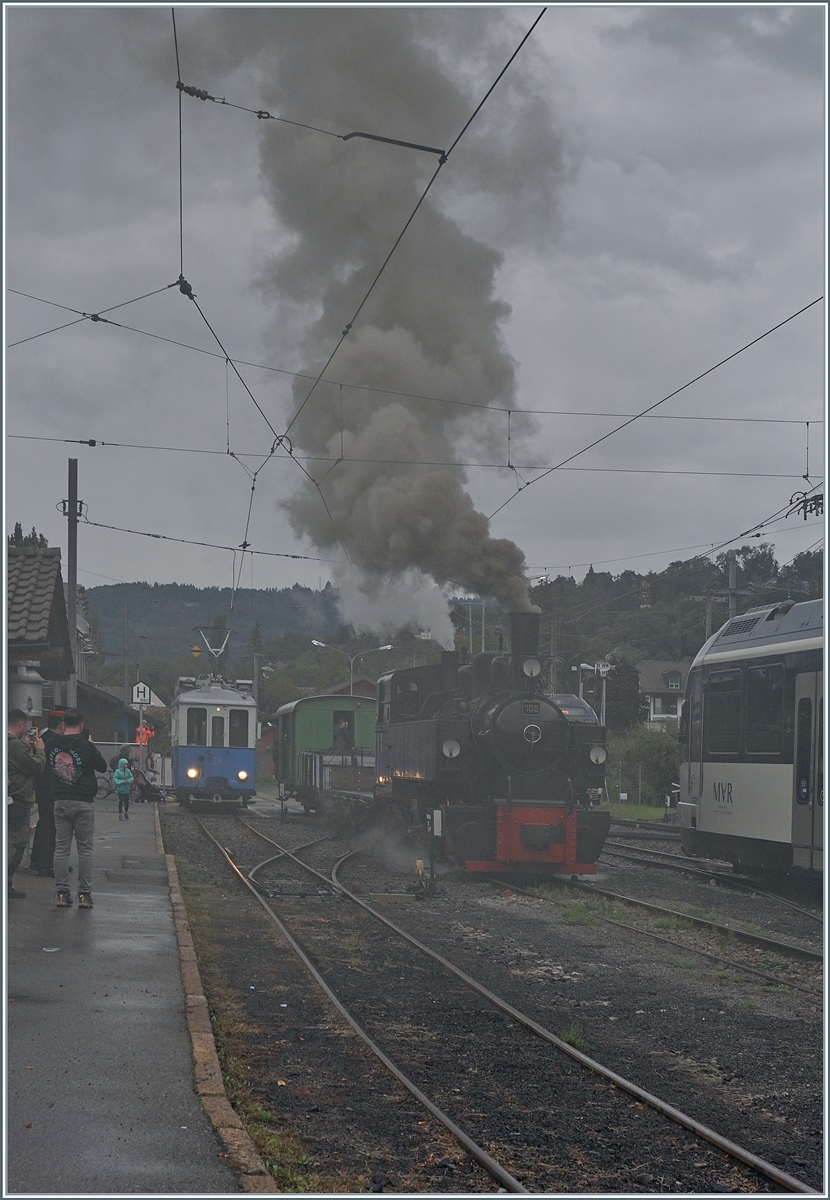 Les chemin de fer disparus - The Vanished Railways (Zell - Todtnau 1889 1967) - The SEG G 2x 2/2 105 of the Blonay - Chamby Railway leaves Blonay with its freight train 10573, heading for Chamby. As the train stood still in Blonay for a few minutes and the wind was blowing from the west, caused by a low-pressure system, the good old steam locomotive romance quite literally clouded Blonay station, as one can easily see. September 13, 2025