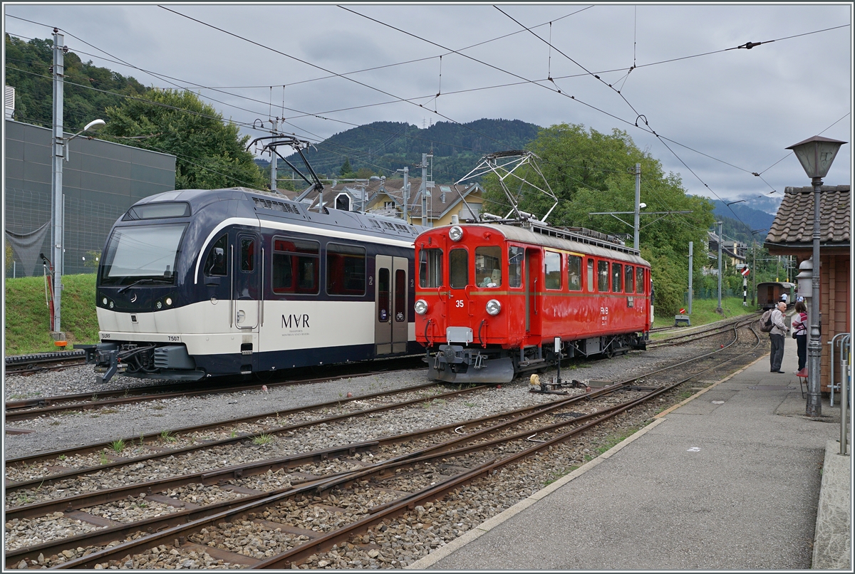 Les chemin de fer disparus - The Vanished Railways (RhB Bellinzona -Mesoco 1907 - 2016) The RhB Abe 4/4 N° 35 in Blonay. 

14.09.2025