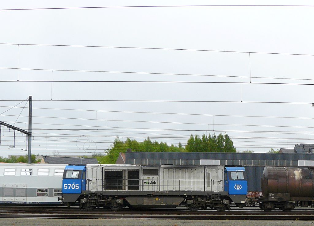 NMBS 5705 Moeskroen 11-05-2013.