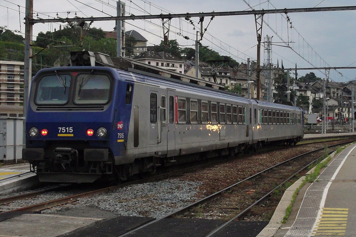 The Sun is setting when Z-7515 departs from CHambery on the evening of 2 June 2014.
