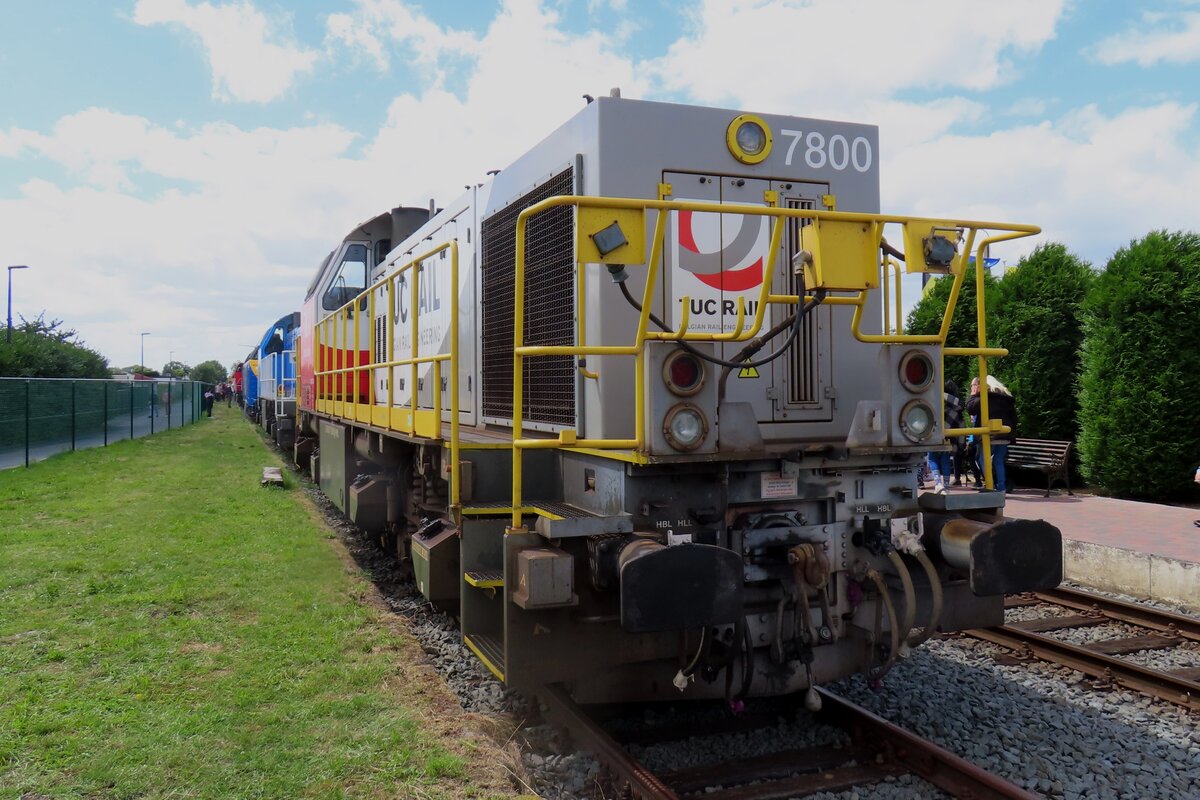 TUC Rail/InfraBel 7800 stands at Baasrode Noord as part of an exhibition on 6 July 2024 during the  Scheldeland in Stoom  Weekend.