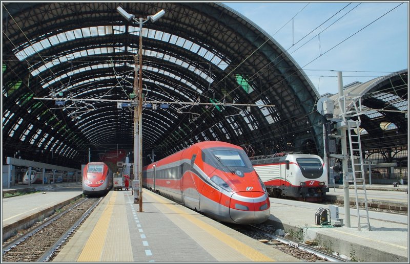 The New Trenitalia Etr 400 Frecciarossa 1000 In Milano Centrale Rail Pictures Com