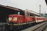 On a grey evening of 2 June 2003 ÖBB 2068 027 shunts passenger stock at Innsbruck Hbf.