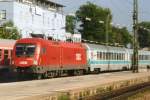 BB 1016 002 speeds through Rosenheim on 30 May 2005.