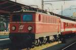 ÖBB 1141 027 stands at Salzburg Hbf on 23 May 2002.