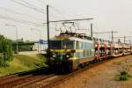 On 22 April 2006 NMBS 2324 with automotives passed through Antwerpen-Luchtbal.