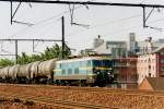 Tank train headed by 2325 passes through Antwerpen Dam on 16 May 2002.