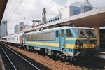 ON 17 May 2002 NMBS 2755 calls at Brussel Noord.