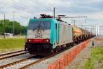 CoBra 2842 passes Antwerpen-Luchtbal on 19 June 2014.