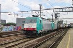 Double-TRAXX with 2824 leading at Antwerpen-Berchem on 29 June 2016.