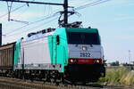 NMBS HLE28 The 2822 with a freight train. HLE stands for Hoofd Lijn Elektrische Locomotief(Main Line Electric Locomotive)
19-07-2010