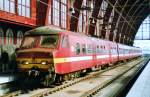 On 3 March 2011 NMBS 833 stood at Antwerpen-Centraal. 