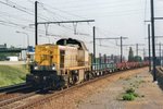 SNCB 7853 thunders through Antwerpen-Luchtbal on 13 April 2006.