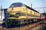 Scanned picture of NMBS 5527 with M2-stock at Lige-Guillemins on 13 July 1999. 