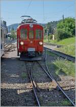 On the return journey from Chaulin to Blonay I was able to photograph the RhB ABe 4/4 35 of the Blonay Chamby Railway upon arrival in Blonay. The railcar, which has only recently been operational again, is on the journey from Vevey to Chaulin with th ...