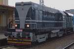 T435 003 shunts old stock at Benesov u Prahy on 27 September 2025.