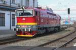 Quasi retro liveried T478 4067/754 467 stands in Brno hl.n. on 19 September 2024.