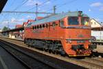 KDS 781 592 runs round at Benesov u Prahy on 28 September 2025 carrying  a quasi retro colour scheme.