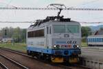 After having brought into Klatovy a Rychlyk, CD 362 110 gets off the train on 8 May 2024.