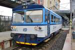 CD 810 449 stands in Praha hl.n. on 24 September 2017.