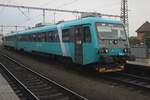 On 25 September 2025 it starts to rain  abit at Kolín when Arriva 845 303 leaves Kolín with an R2 service to Nymburk hl.n.