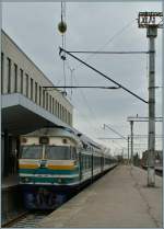 The Edelarautee DR1B-3719 (and an other one) wit the sunday Service n 0012 to Tartu in Tallin.
06.05.2012