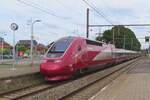 Due to construction works on the high speed line between Bruxelles-Midi anf Antoign (close to the Belgian-French border) EuroStar red (formerly Thalys) services were diverted on the route Bruxelles<=>Mons<=>Antoign. On 17 August 2024 Thalys 4307 speeds slowly (yes...) through Saint-Ghislain.