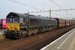 DE 684 hauls a north bound coal train through Lage Zwaluwe on 23 July 2016.