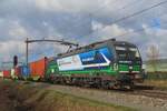 At one of the very, very few remaining photo spots at Oisterwijk, RTB 193 732 is seen hauling a Blerick-container train on 26 February 2025.