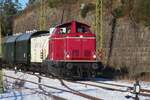 V 100 1019 hauls an extra train from Titisee into Seebrugg on 30 December 2024.