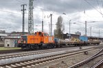 BBL-20 (an ex-DB 212) shunts an engineering train in Bremen Hbf on a rainy 27 April 2016.