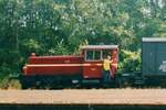 Shunter 332-3 was active in Simpelveld on 12 June 2000.