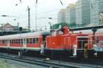 On 24 December 2003 DB 363 622 shunts modified 'Silberlinge' at Regensburg (Ratisbon) Hbf.