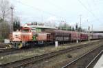 A close call! RBH 810, hauling a coal shuttle train out of the RBH-yard at Gladbeck West, almost surprised me on 7 January 2014.