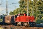 On 4 October 2005 HGK DE44 hauls a freight through Köln est.