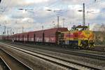 The promised coal train from Bottrop, with 544 at the reins, passes through Oberhausen Osterfeld Süd on 28 December 2017.