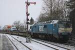 A very unusual working on any car carrying train between Niebüll and Westerland (Sylt) happened at Niebüll on 16 February 2026: RDC DE 2700-07 (as strong as dirty) banks one of the car