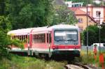 DB 628 314 stabled at Weinheim (Bergstrasse) on 28 May 2007. The notion 'Nicht Einsteigen' means 'do not board' -a difficult action to undertake without breaking in the EMU and do something else illegal. 