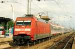 Scanned picture of 101 009 with BB coaches at Wien-Htteldorf on 22 May 2005.