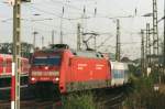 On 25 May 2004, 101 004 with Talgo-designed night coaches of EN 1900 from Mnchen Ost enters Hamburg-Altona.