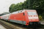 On 21 May 2001 101 034 has arrived at Aachen Hbf with an NMBS train to Oostende. 