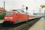 DBAZ to Livorno stands on 21 May 2004 at Hamburg-Altona headed by 101 117. 