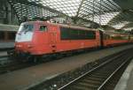 EC 90 'Prinz Eugen' at Kln Hbf on 28 May 2002 -a glorious sight with DB 103 186 with BB coaches making a fitting combination. 