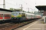 Scanned picture of 103 220 with NMBS-stock at Kln Deutz on 21 May 2001.